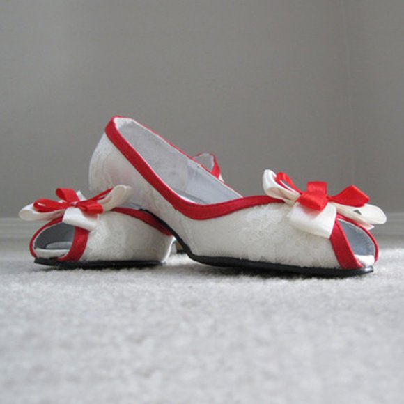 NEW Custom Made White Lace Red Satin Kitten Heels - Picture 2 of 6